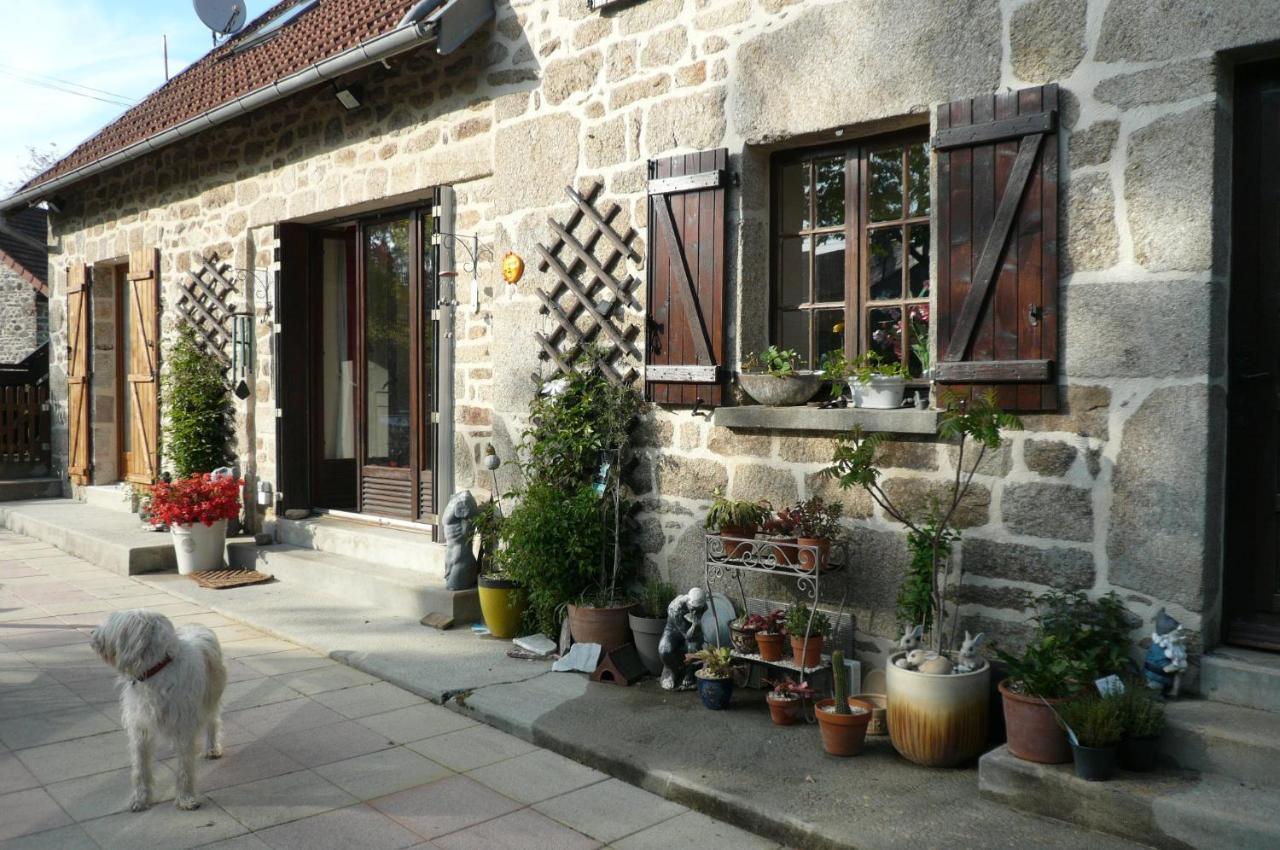 Le Petit Papillon Bed and Breakfast Eymoutiers  Exteriör bild
