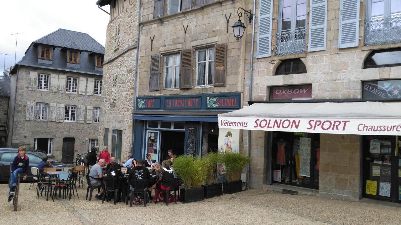 Le Petit Papillon Bed and Breakfast Eymoutiers  Exteriör bild
