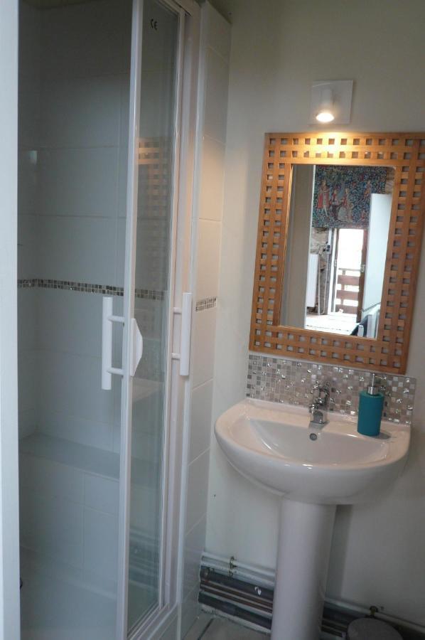 Le Petit Papillon Bed and Breakfast Eymoutiers  Exteriör bild